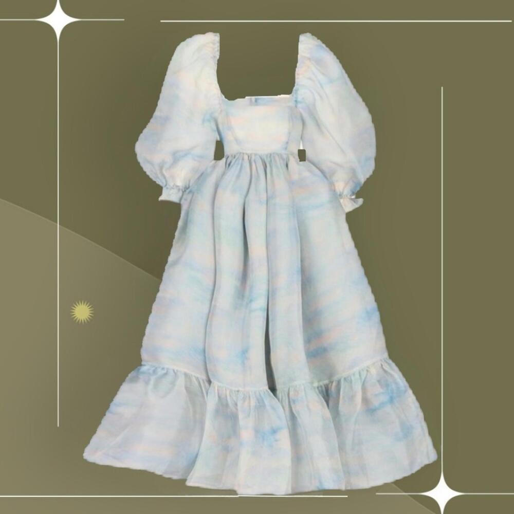 ✨ Selkie Renoir Sky French Puff Midi Dress Size S